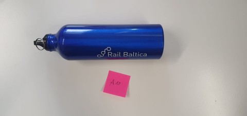 A10_Dunkelblaue Trinkflasche „RAIL BALTICA“