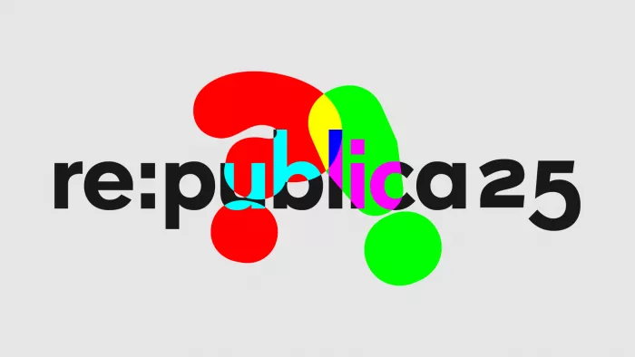 re:publica 25 mit ! und ? Symbolen