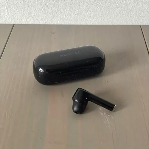 Box mit Kopfhörer
