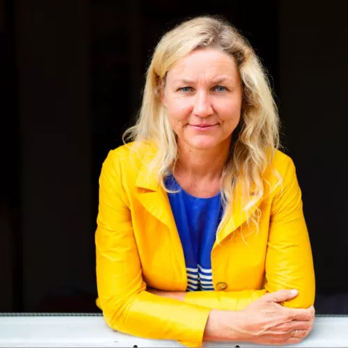 Porträtbild von Annika Joeres