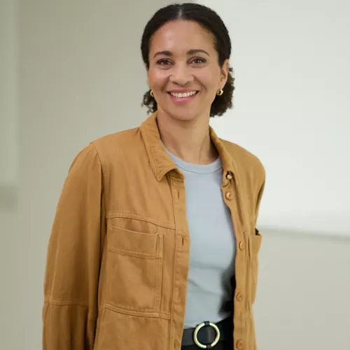 Profilbild von Brenya Adjei, Teil der Geschäftsführung der gematik