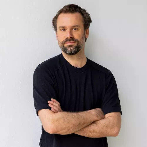 Foto-Portrait von Linus Lütcke 