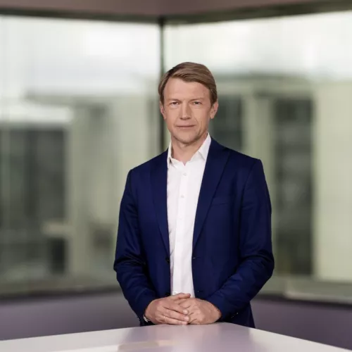 Leiter des ARD-Hauptstadtstudios Markus Preiß im Studio