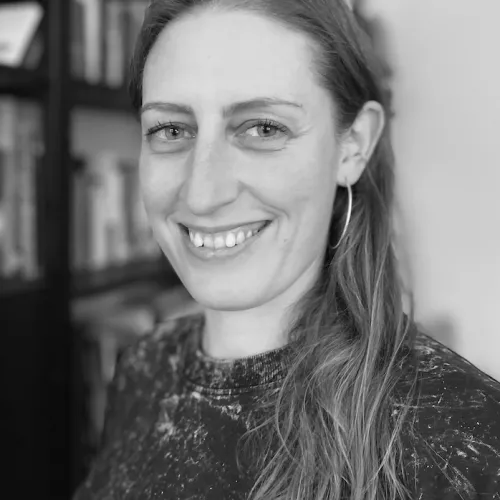 Sarah Frahm von Frahm Sisters