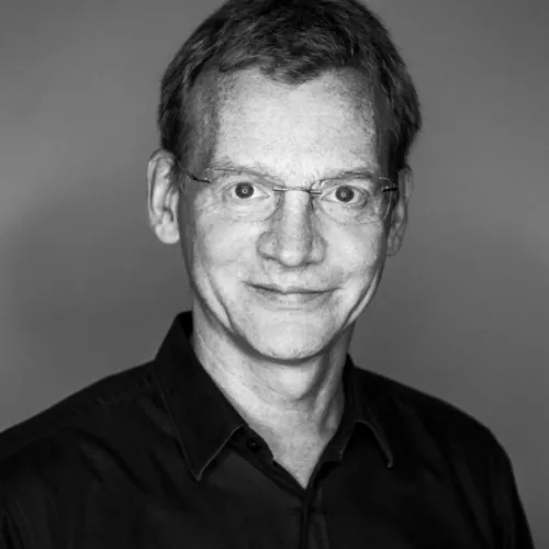 Portrait von Matthias Spielkamp, headshot of Matthias Spielkamp
